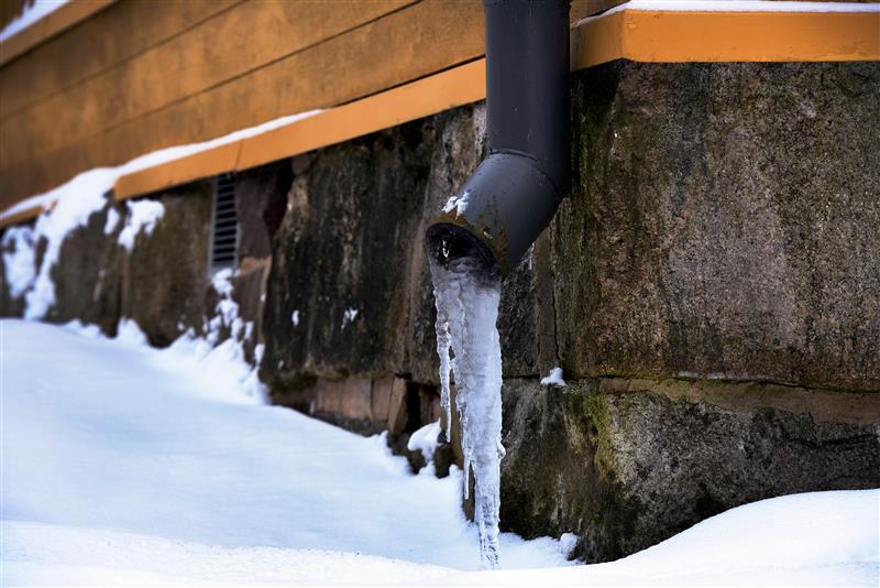 Winter’s Freeze-Thaw Cycle: How Water Damage Starts Before You Notice